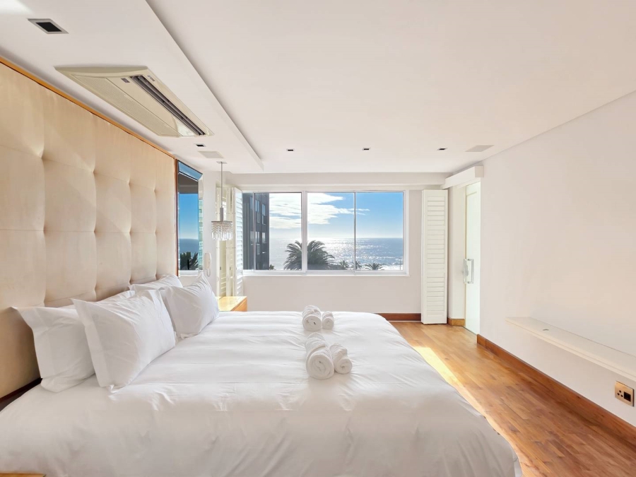 2 Bedroom Property for Sale in Sea Point Western Cape